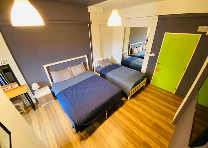 Mango 10 House