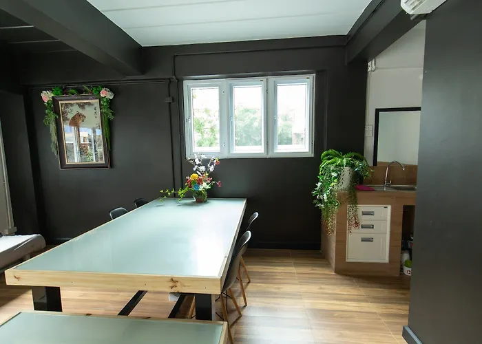 Hotel Mango 10 House 2*