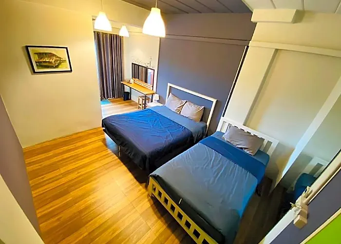 Mango 10 House מלון