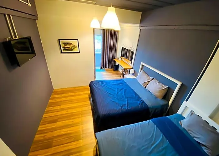 Mango 10 House