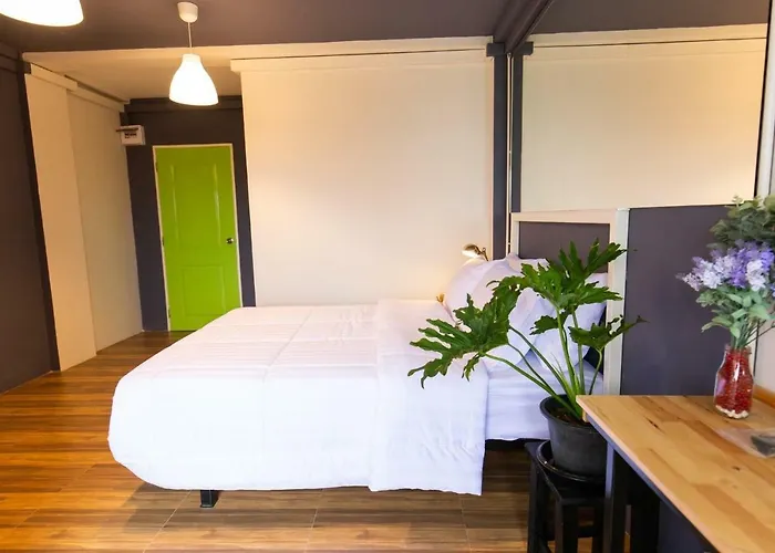 Mango 10 House 2*