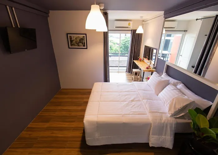 Mango 10 House מלון